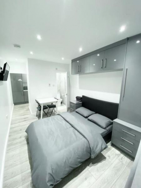 Modern Studio Near NEC with Free Parking - Prime Location